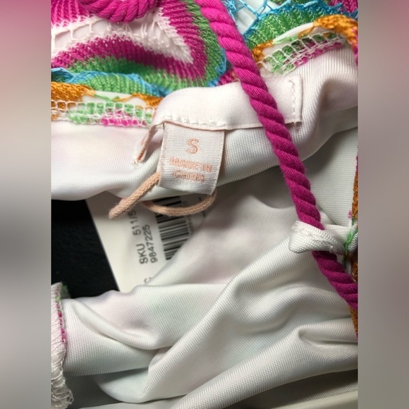 Gianni Bini Multicolor Patterned Top NWT Small - Picture 7 of 11